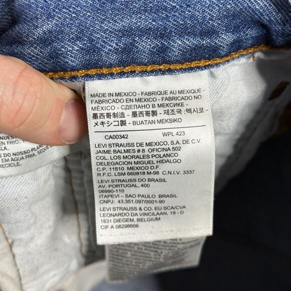 Levis 501 Jeans Mens 36x36 Blue Straight Fit Button Fly Light Wash Denim Pants - Picture 4 of 16